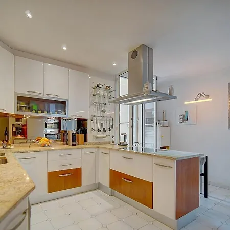 Immogroom- Sublim Apartement - Center- Ac - Terrace كان
